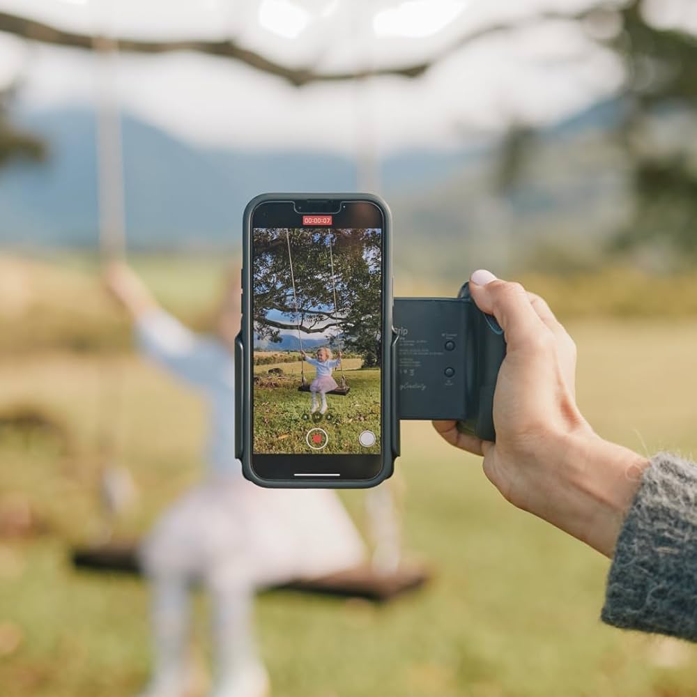 Amazon.com: ShiftCam ProGrip Starter Kit – DSLR-Style Phone